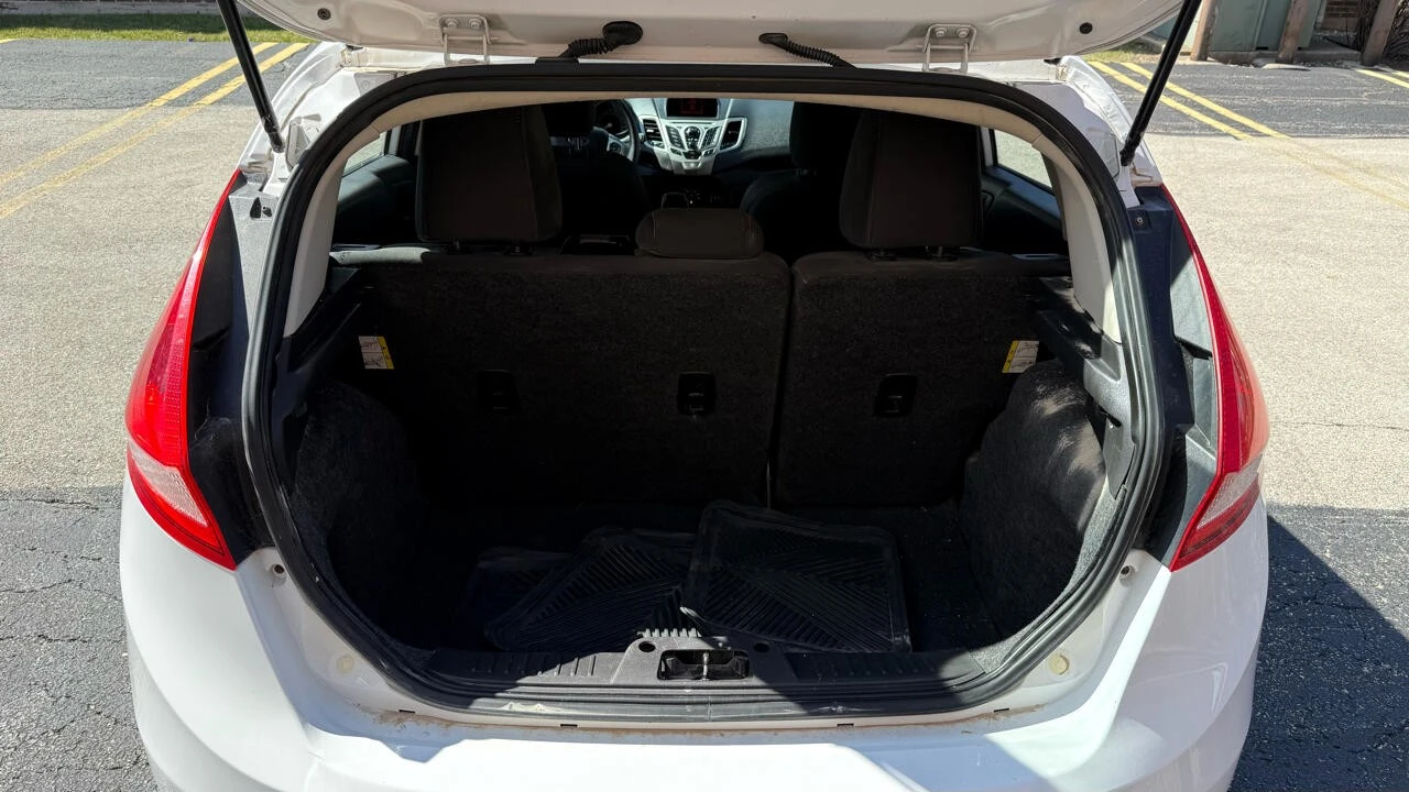 2012 Ford Fiesta - Image 13 of 21