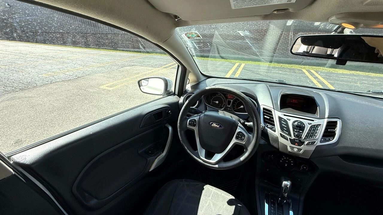 2012 Ford Fiesta - Image 16 of 21