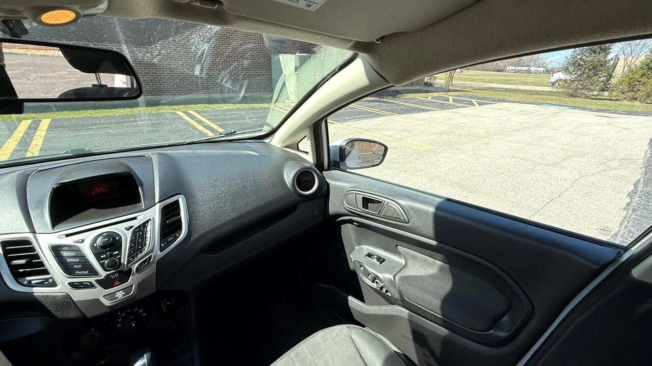 2012 Ford Fiesta - Image 17 of 21