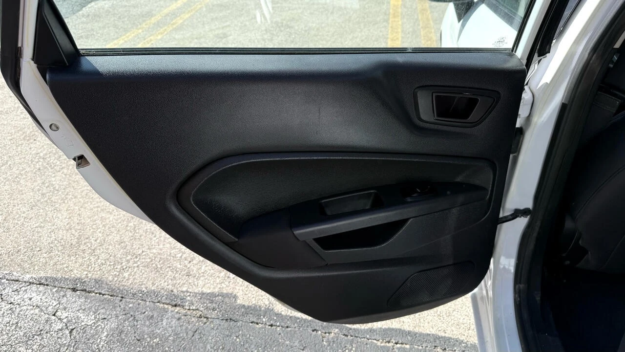 2012 Ford Fiesta - Image 19 of 21