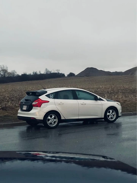 2012 Ford Focus 3rd Gen - Image 2 of 4