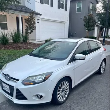 2012 Ford Focus Titanium Hatchback