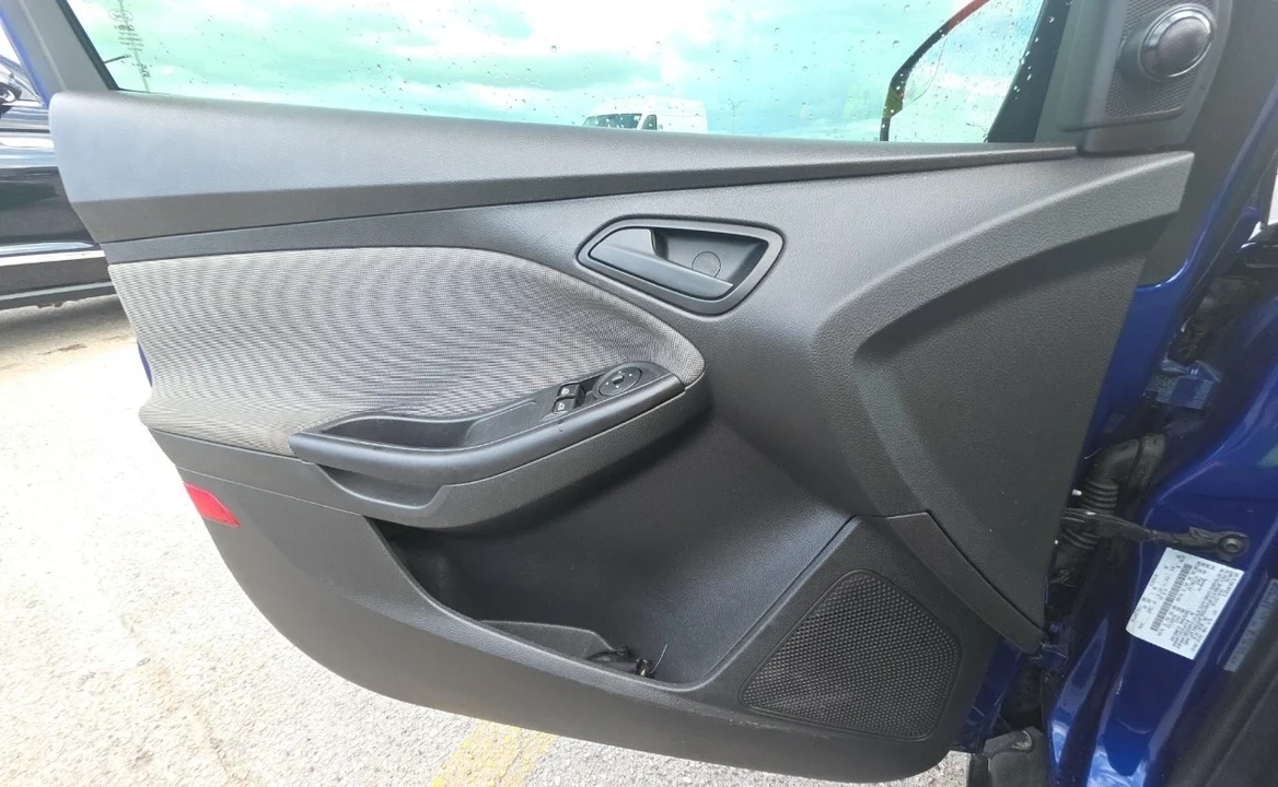 2012 Ford Focus 3rd Gen - Image 8 of 10