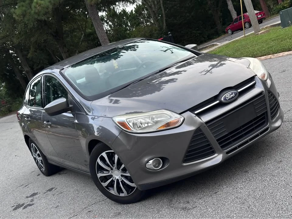 2012 Ford Focus 3rd Gen - Image 2 of 10