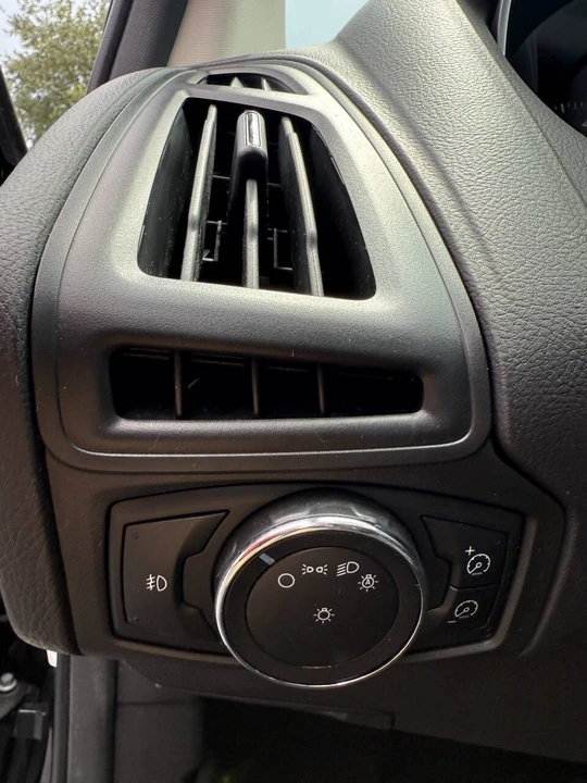 2012 Ford Focus 3rd Gen - Image 16 of 21