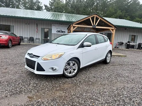 2012 Ford Focus SEL Hatchback 4D