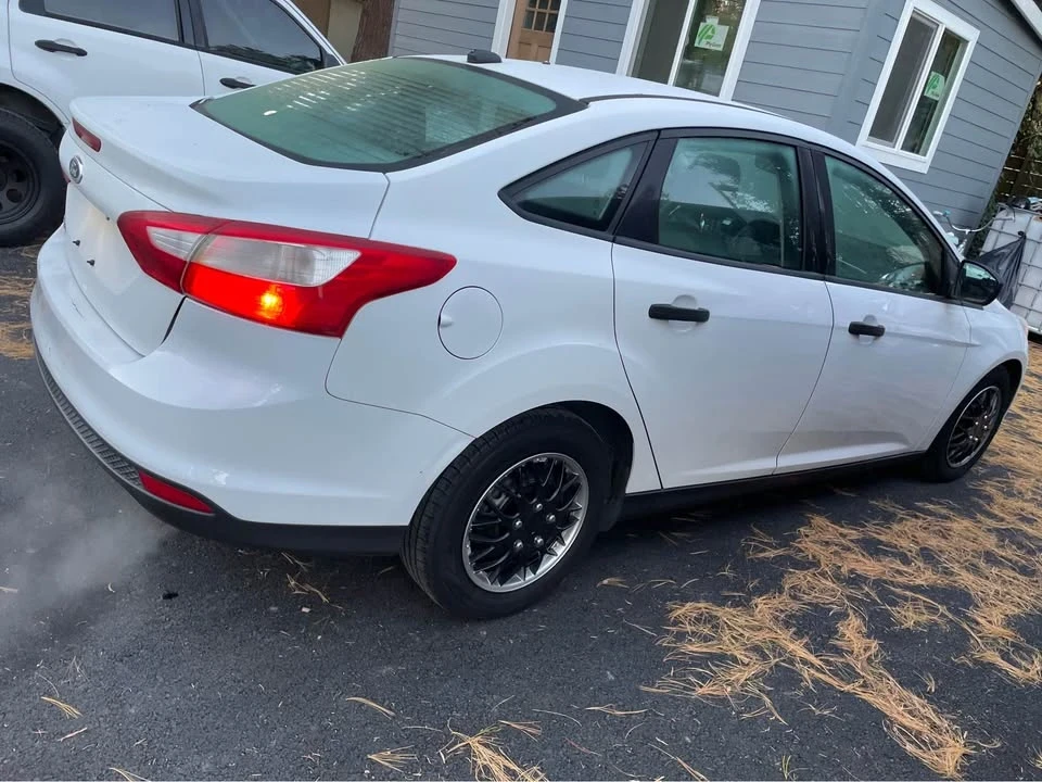 2012 Ford Focus 3rd Gen - Image 8 of 9
