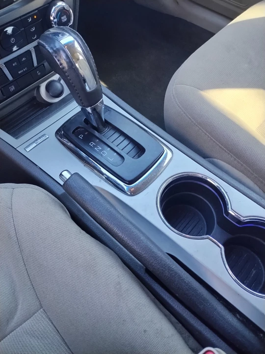 2012 Ford Fusion 1st Gen - Image 15 of 16