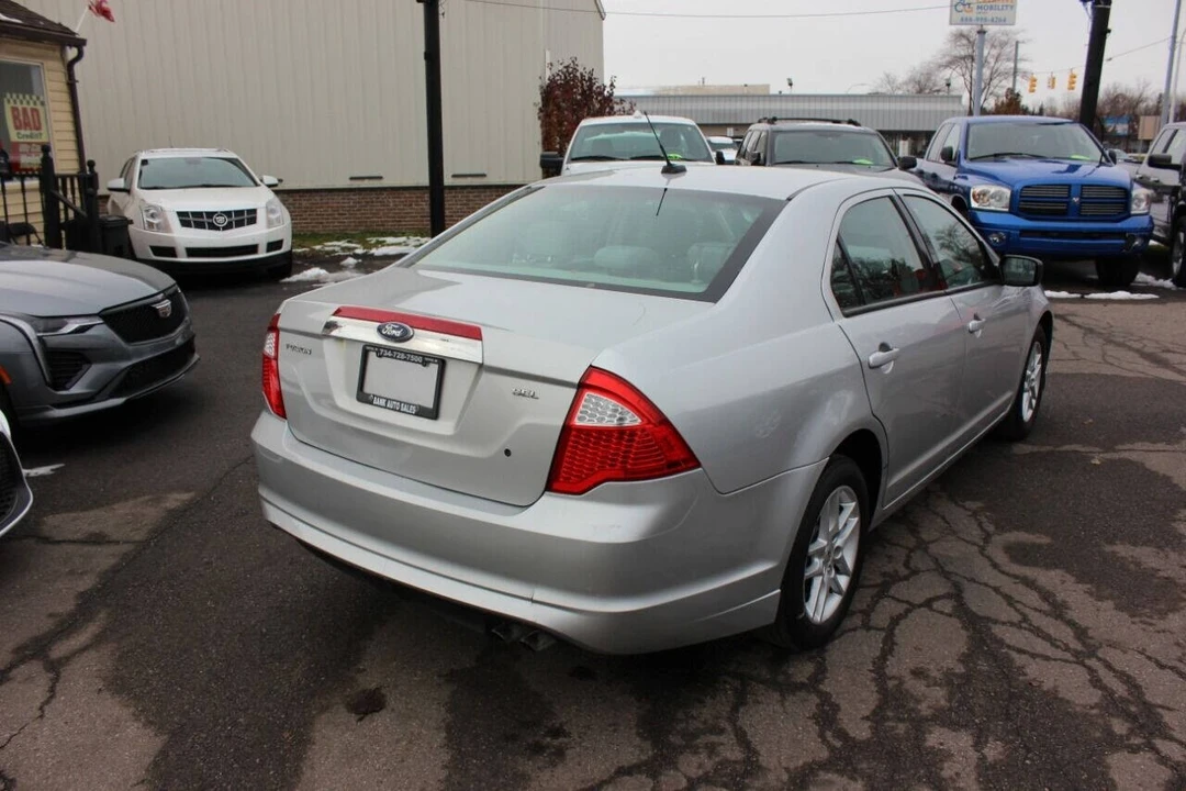 2012 Ford Fusion 1st Gen - Image 15 of 16