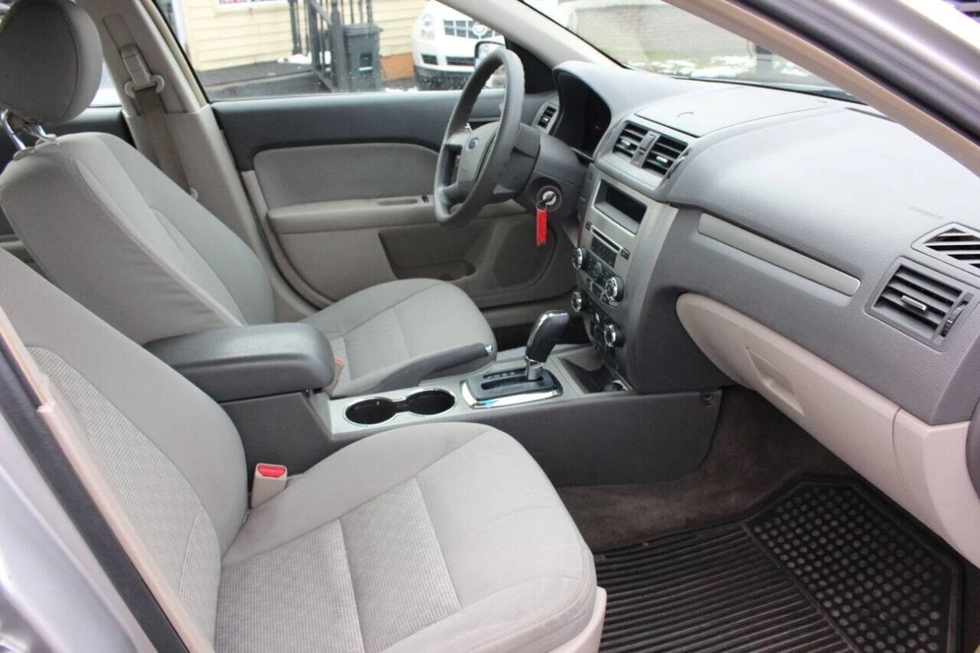 2012 Ford Fusion 1st Gen - Image 10 of 16
