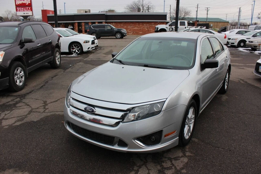2012 Ford Fusion 1st Gen - Image 2 of 16