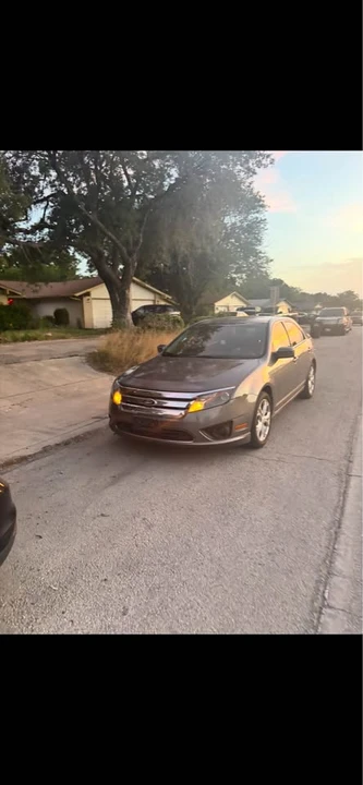 2012 Ford Fusion 1st Gen - Image 2 of 2