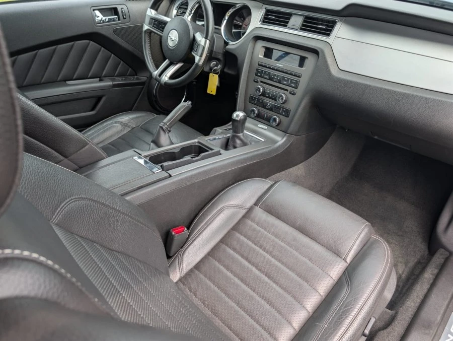 2012 Ford S197 Mustang - Image 10 of 12