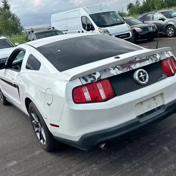 2012 Ford Mustang V6 Coupe
