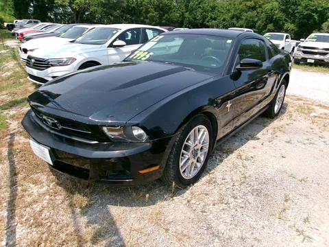 2012 Ford Mustang V-6