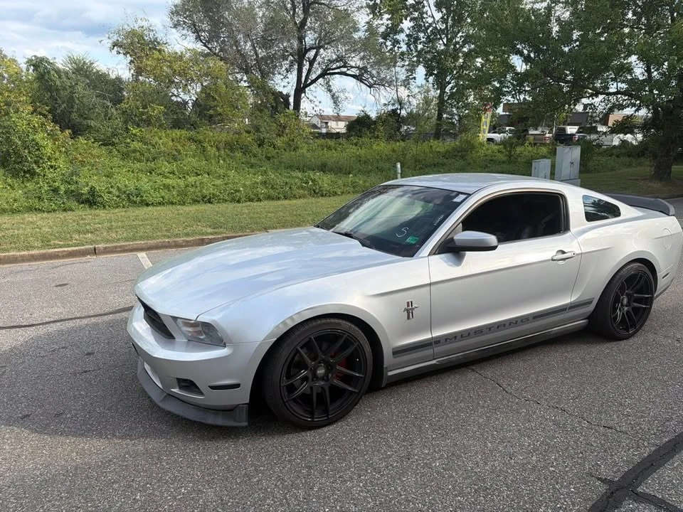 2012 Ford S197 Mustang - Image 2 of 18
