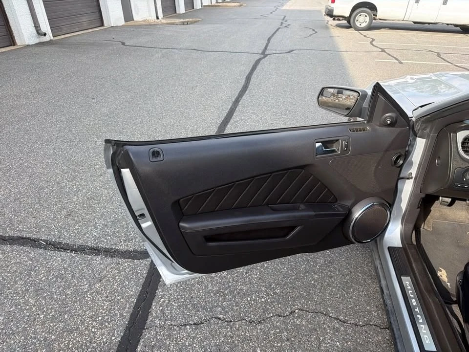 2012 Ford S197 Mustang - Image 13 of 18