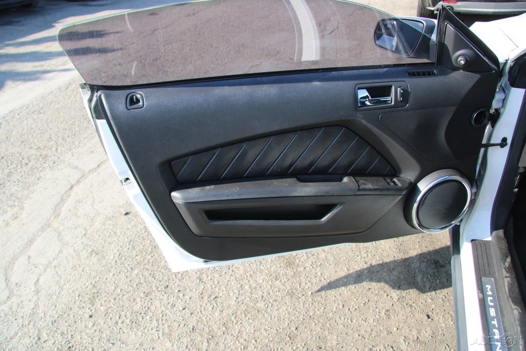 2012 Ford S197 Mustang - Image 13 of 21