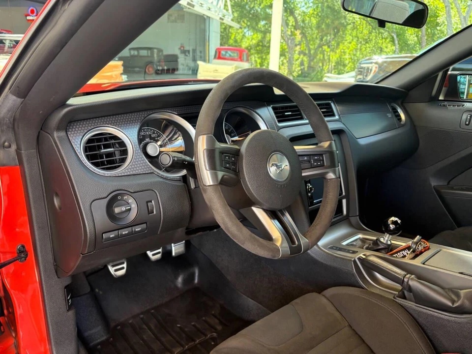 2012 Ford S197 Mustang - Image 25 of 31