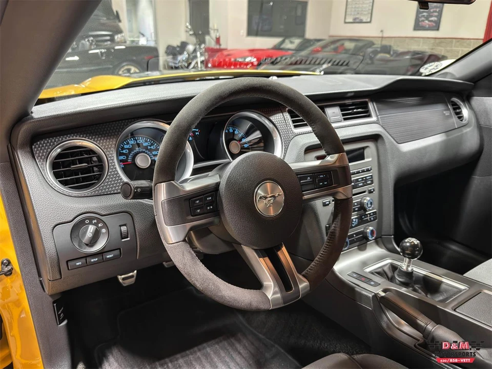 2012 Ford S197 Mustang - Image 11 of 31