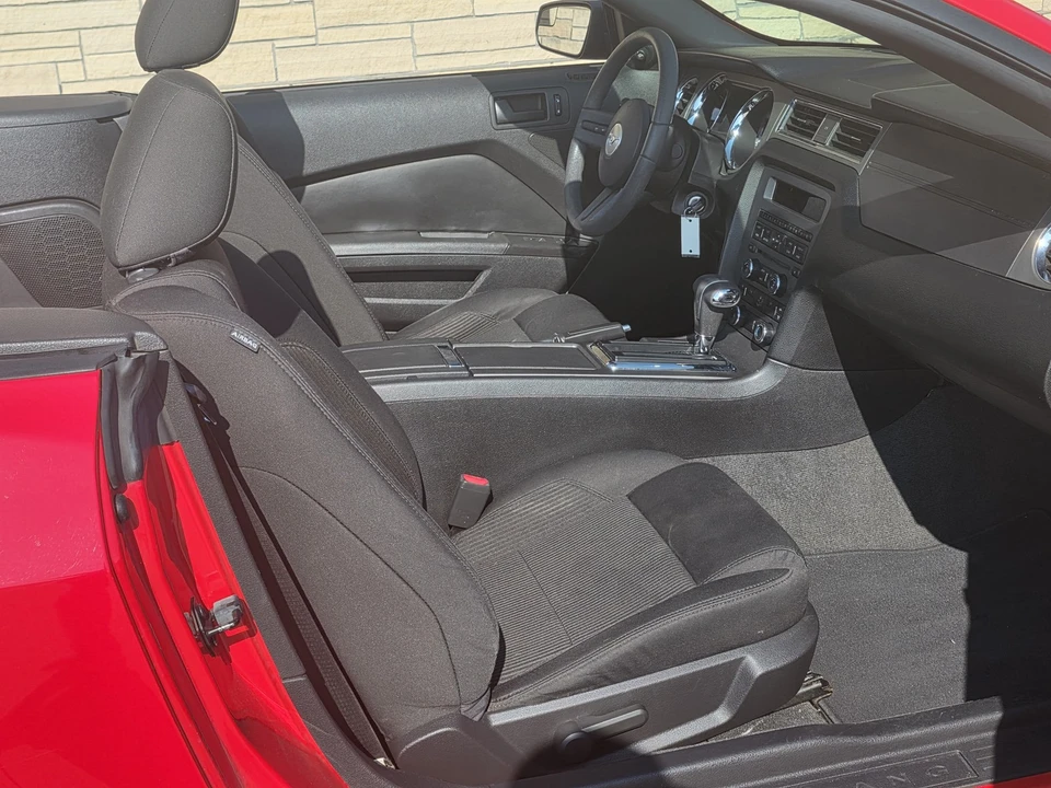 2012 Ford S197 Mustang - Image 11 of 30