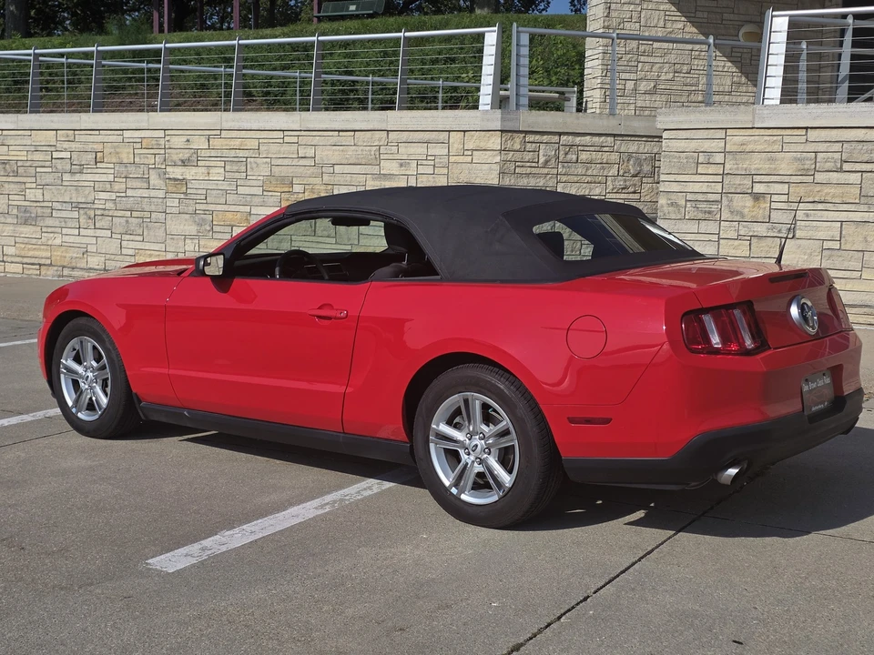 2012 Ford S197 Mustang - Image 3 of 30
