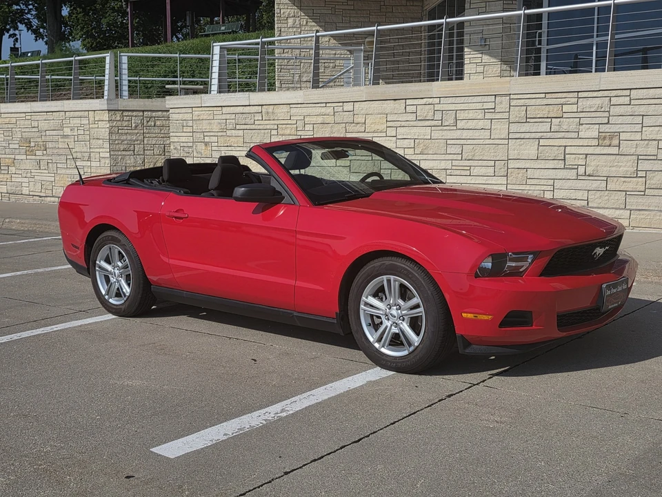 2012 Ford S197 Mustang - Image 10 of 30