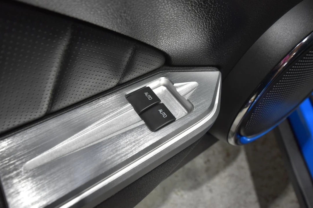 2012 Ford S197 Mustang GT - Image 10 of 31
