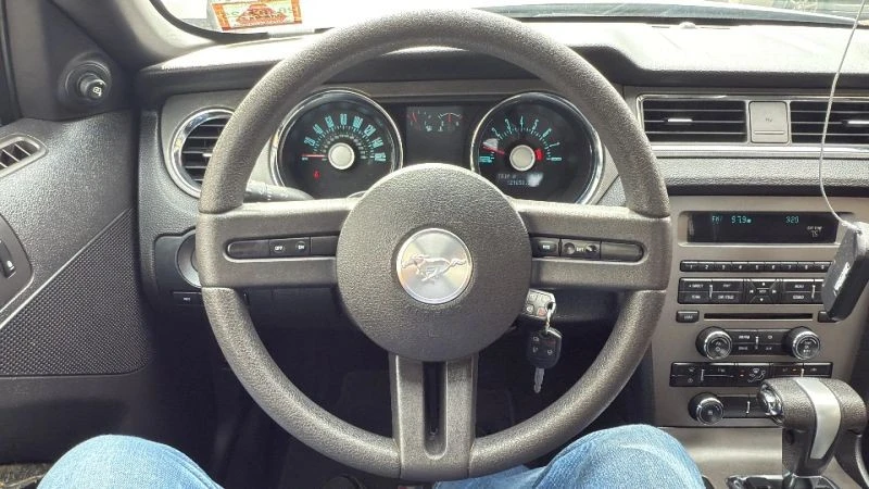 2012 Ford S197 Mustang - Image 10 of 12