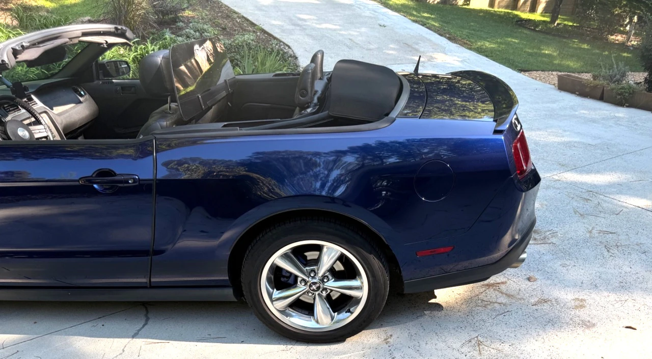 2012 Ford S197 Mustang - Image 6 of 14