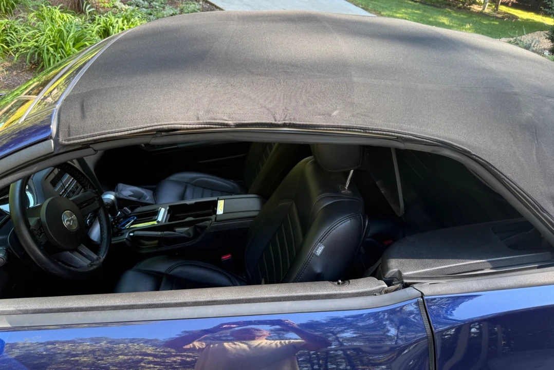 2012 Ford S197 Mustang - Image 13 of 14