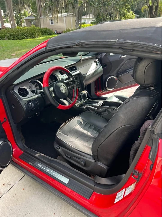 2012 Ford S197 Mustang - Image 7 of 12