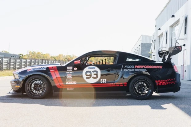 2012 Ford S197 Mustang - Image 3 of 8