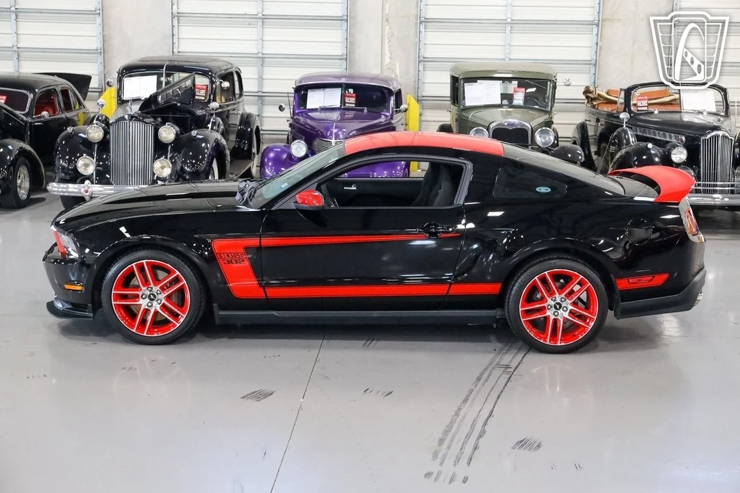 2012 Ford S197 Mustang - Image 11 of 12