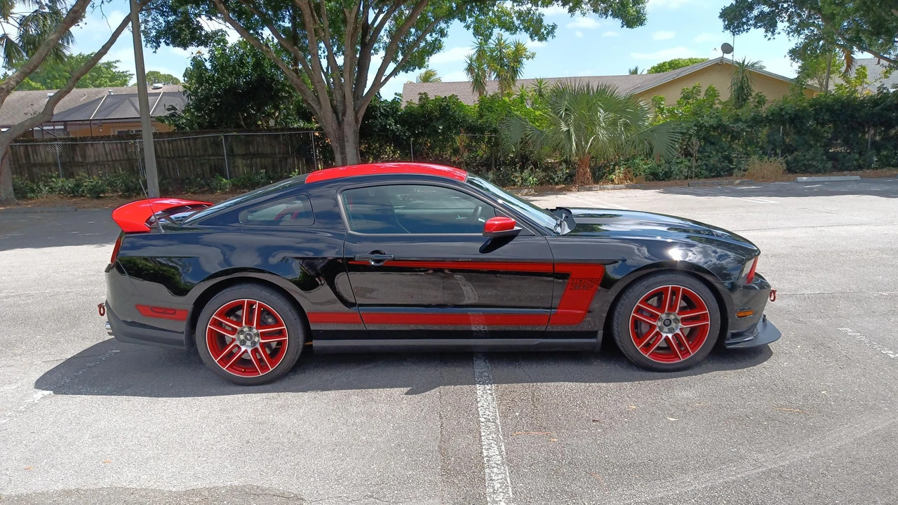 2012 Ford S197 Mustang Boss 302 - Image 16 of 31