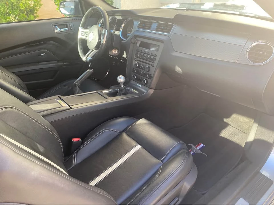 2012 Ford S197 Mustang - Image 15 of 18