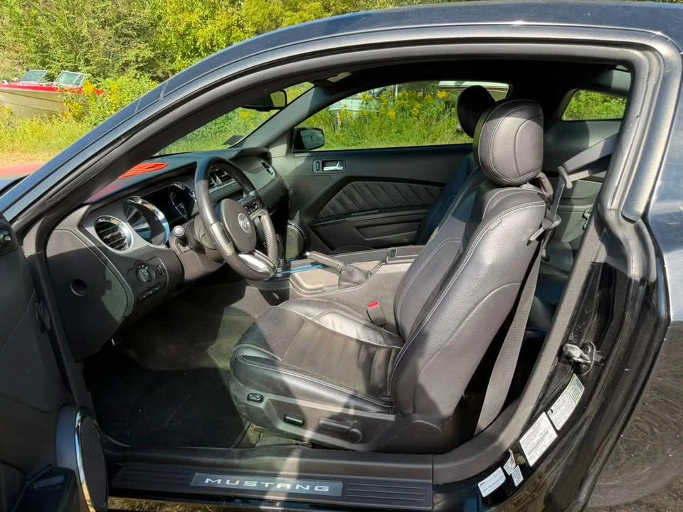 2012 Ford S197 Mustang - Image 5 of 11