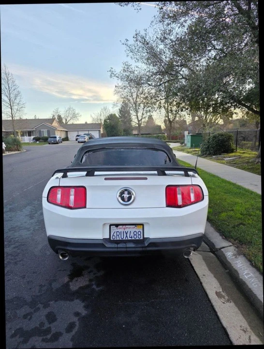 2012 Ford S197 Mustang - Image 5 of 11