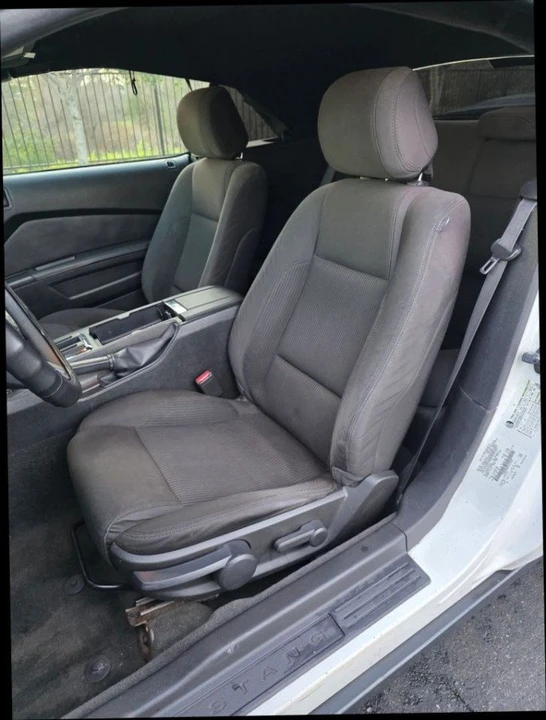 2012 Ford S197 Mustang - Image 10 of 11