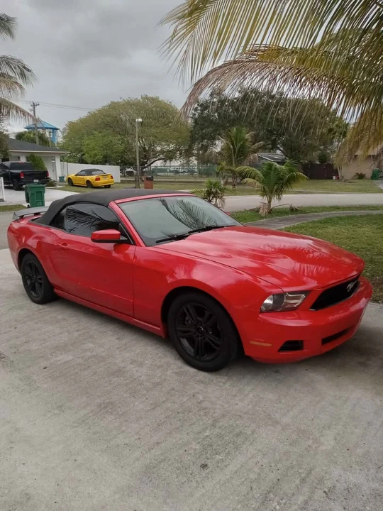 2012 Ford S197 Mustang - Image 2 of 3