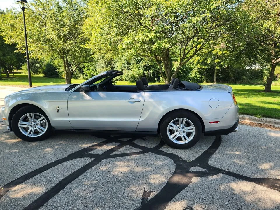 2012 Ford S197 Mustang - Image 2 of 10