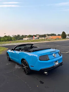 2012 Ford Mustang Convertible 2D