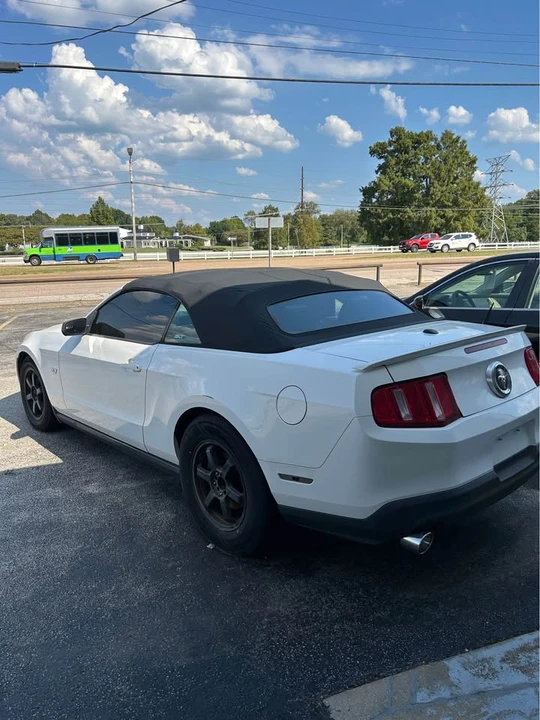 2012 Ford S197 Mustang - Image 4 of 8