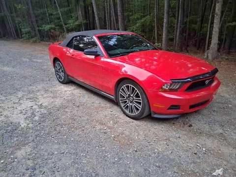 2012 Ford Mustang Convertible 2D
