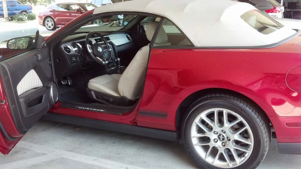2012 Ford S197 Mustang - Image 4 of 5