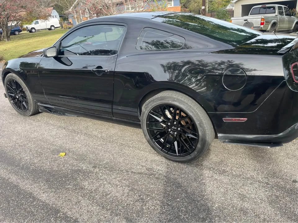 2012 Ford S197 Mustang - Image 9 of 10