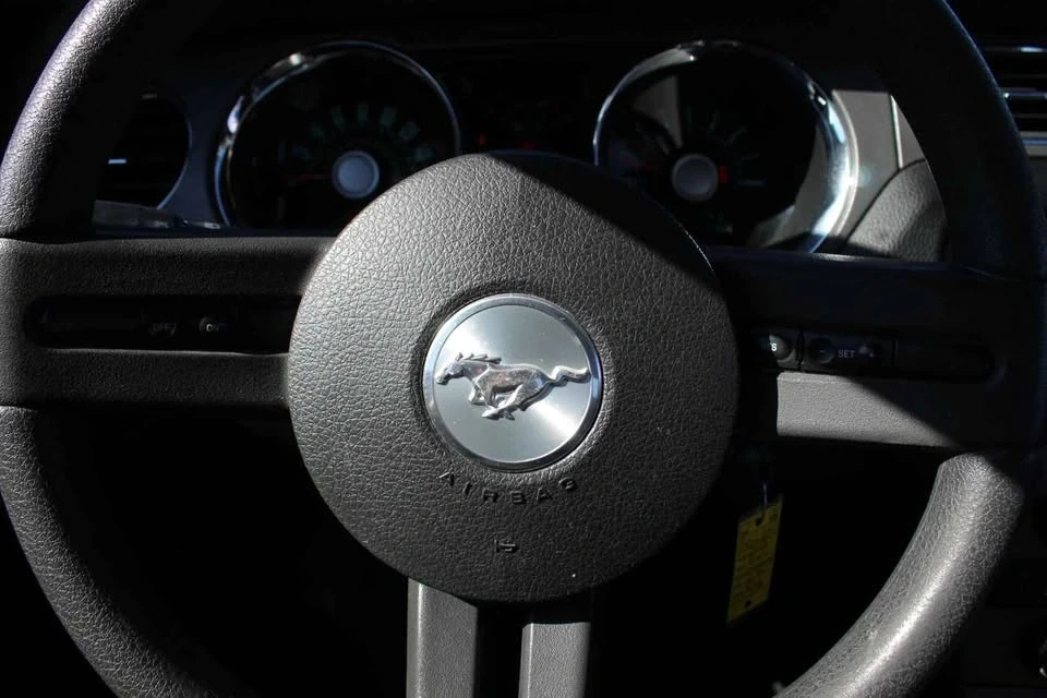 2012 Ford S197 Mustang - Image 7 of 14