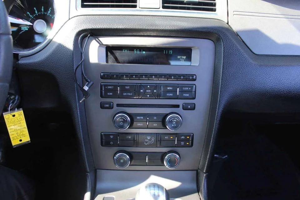 2012 Ford S197 Mustang - Image 9 of 14