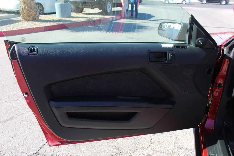 2012 Ford S197 Mustang - Image 6 of 14