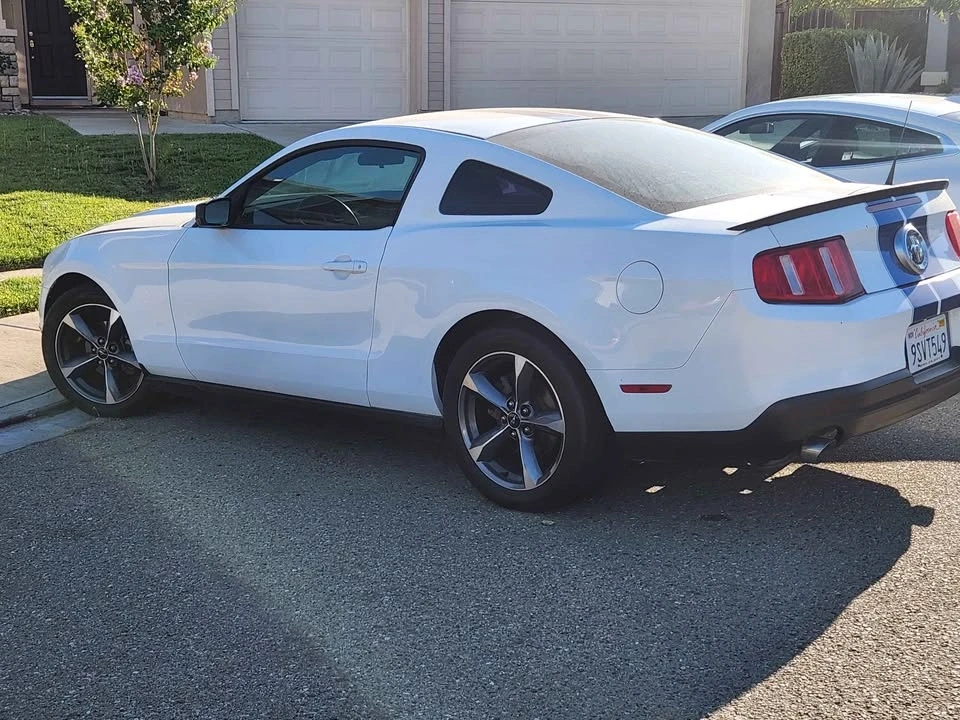 2012 Ford S197 Mustang - Image 3 of 5